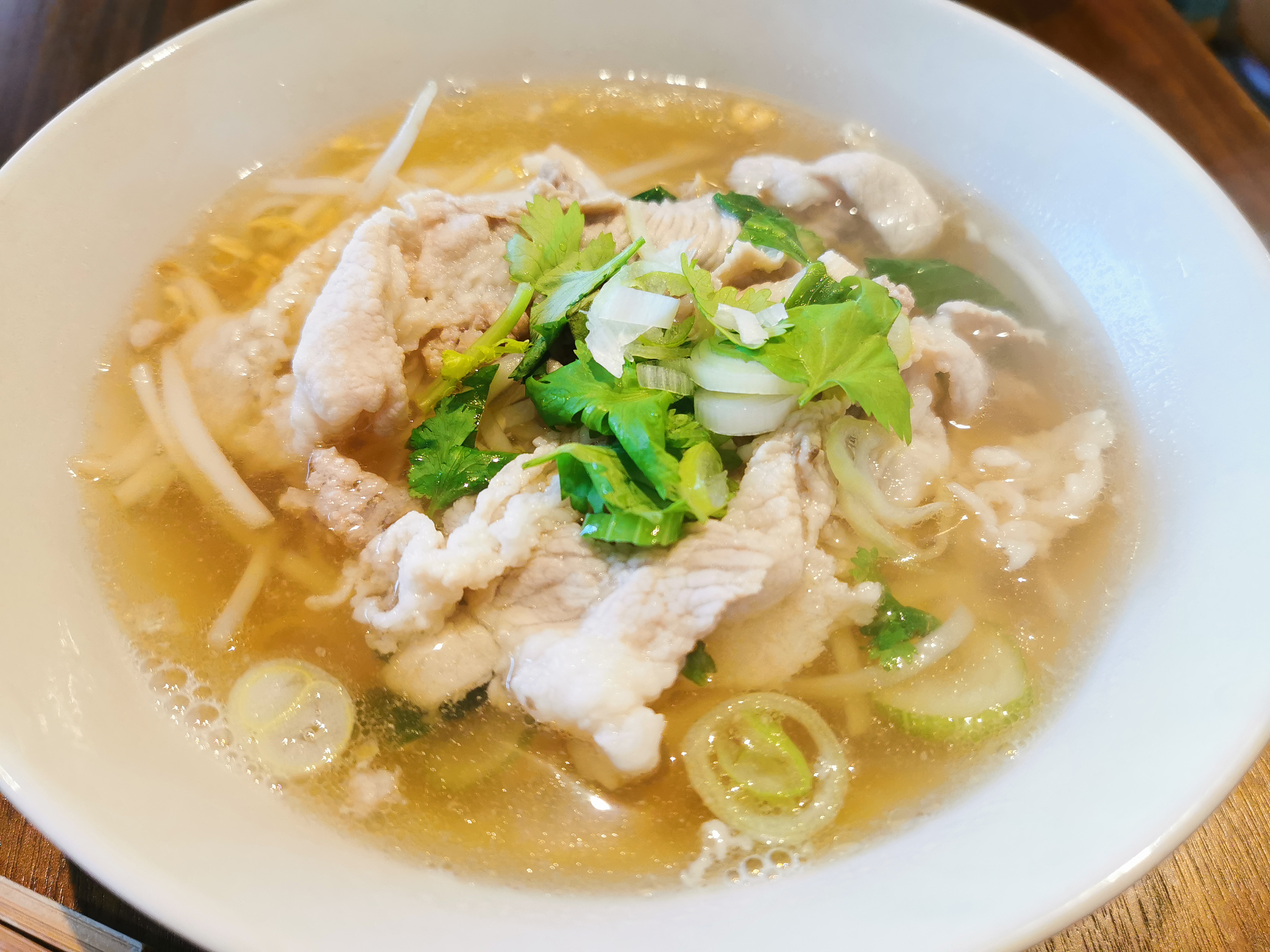 【都立大学】ニューチェンマイ＠カフェのような明るい雰囲気のタイ料理屋さん。