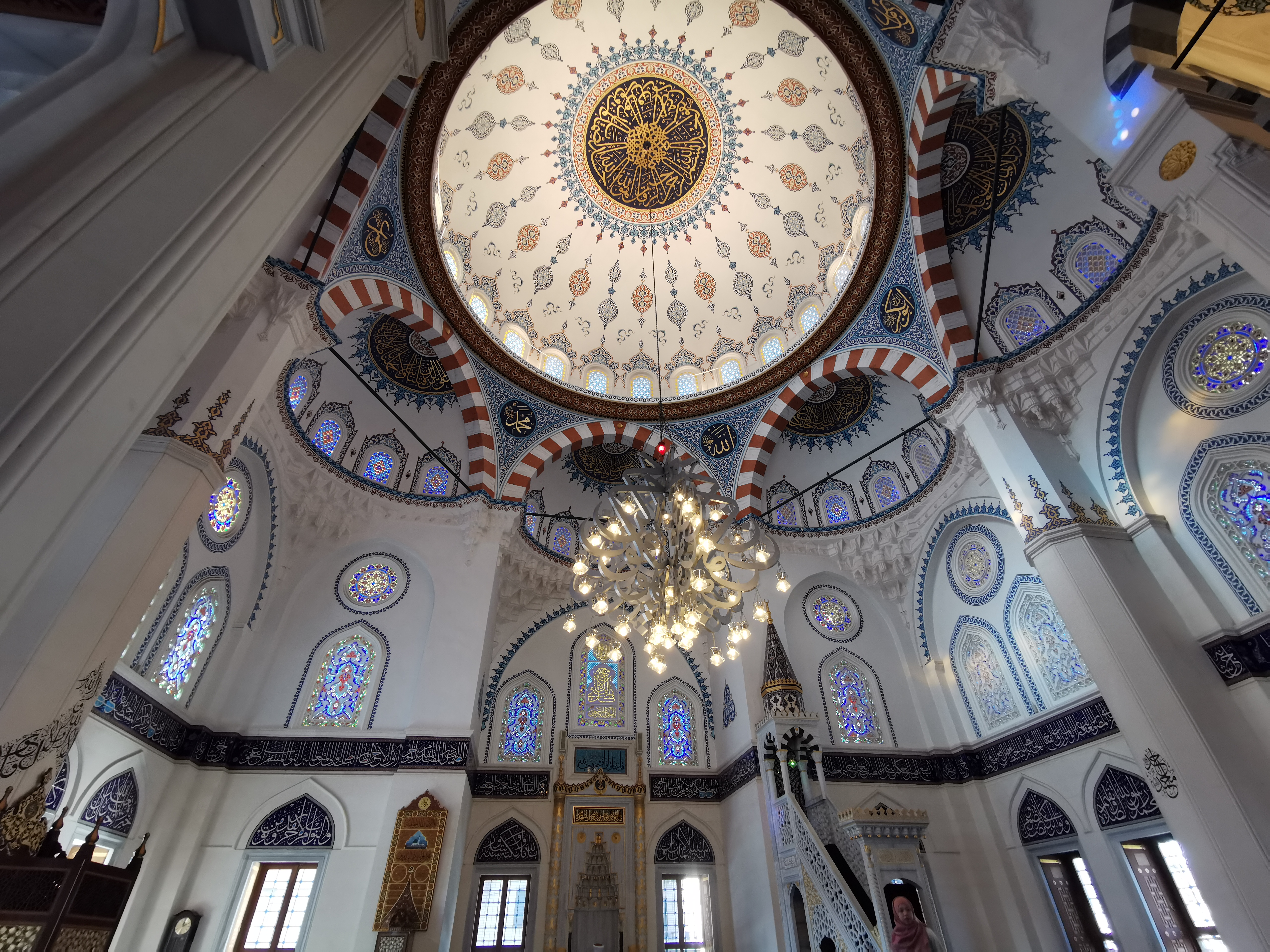 【代々木上原】東京ジャーミイハラールショップ＠モスク内でエスニック食材やケーキが購入できる！