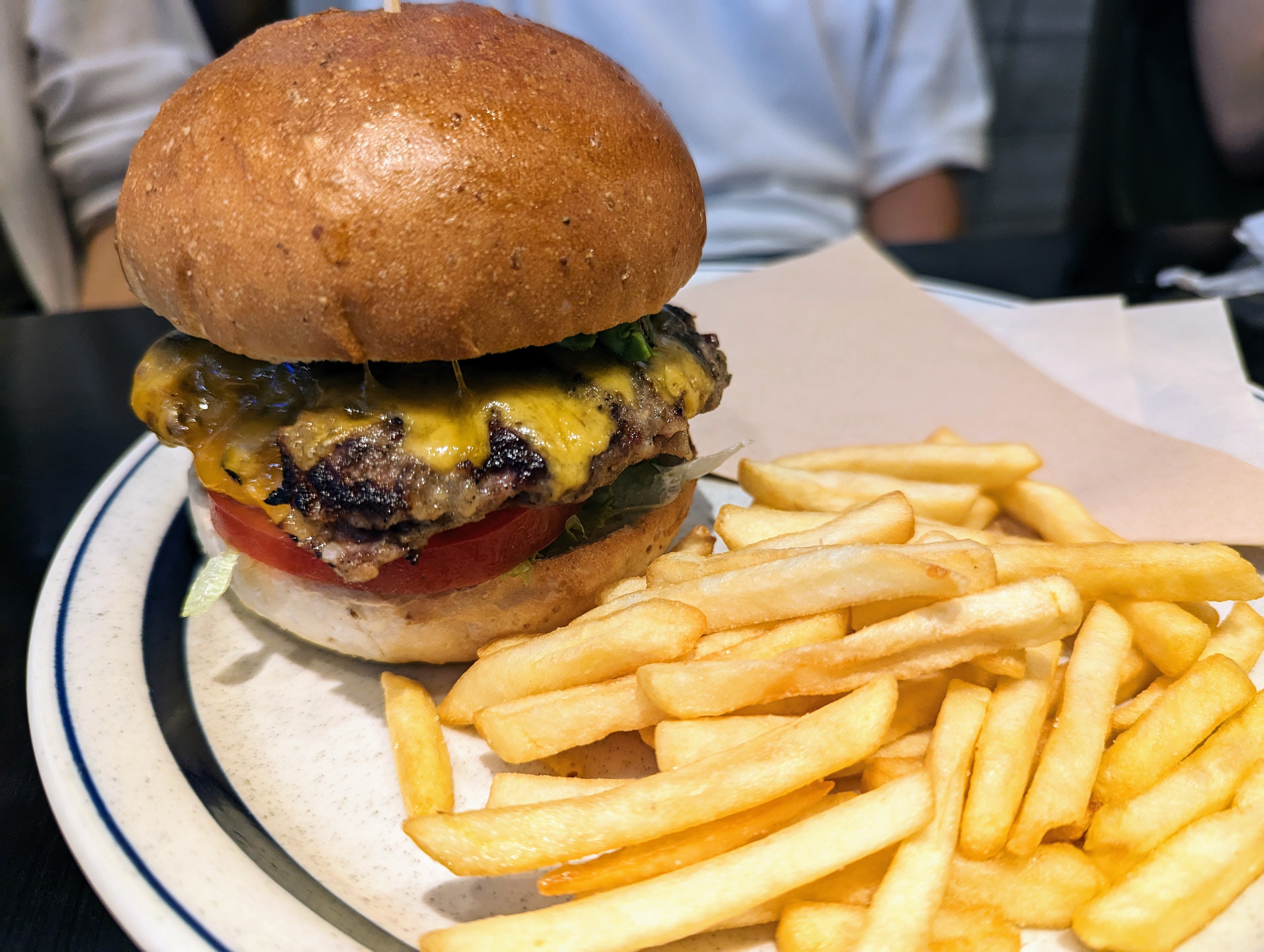 【新宿】HangOut HangOver 西武新宿Brick St.店＠アメリカンな広い店内と肉肉しいメニュー。大人数でも使い勝手が良い！