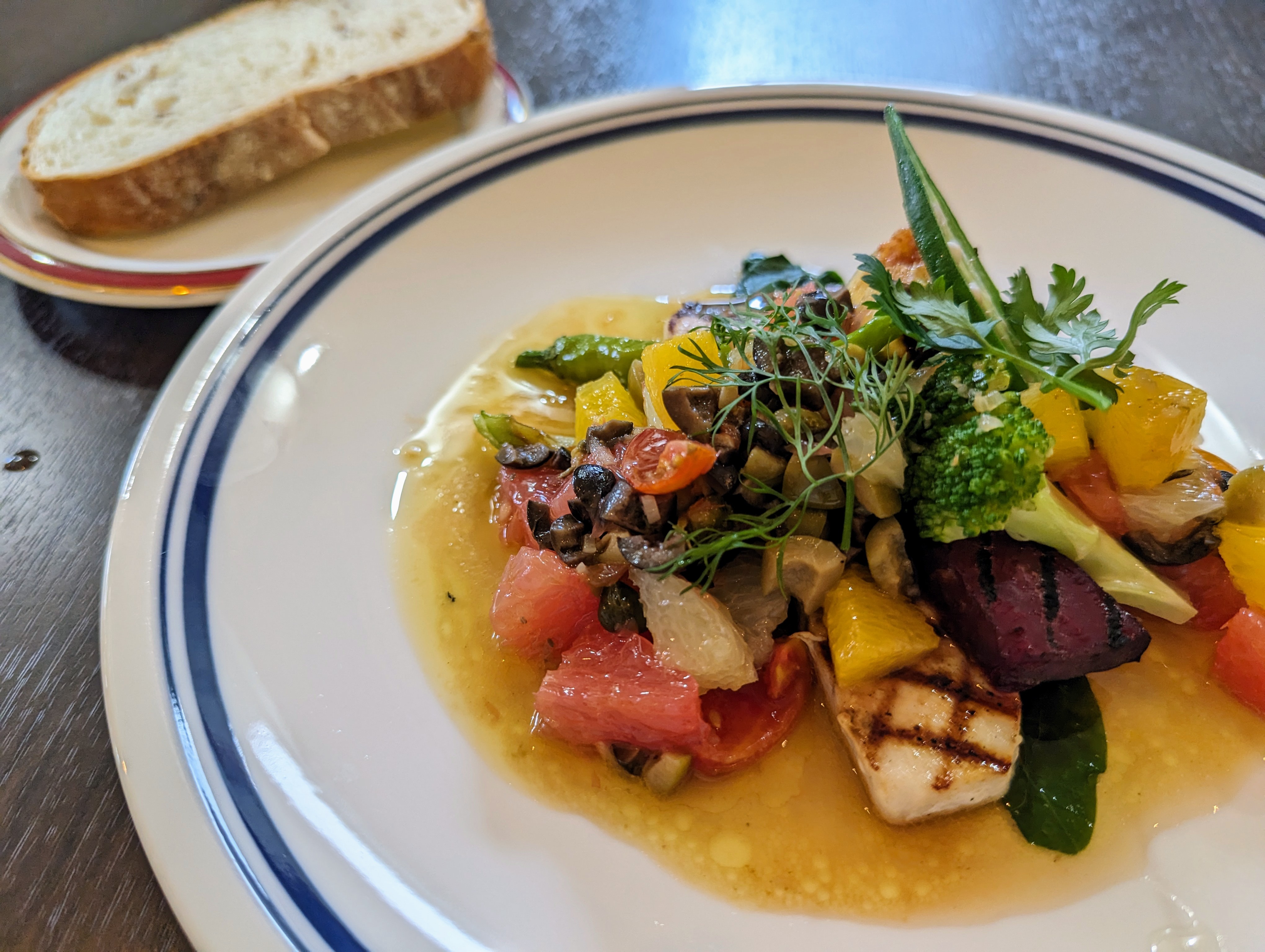 【大船】ブラッスリー サンティール ボン＠本格ビストロ料理をランチで堪能！ローストチキンのテイクアウトもできる。