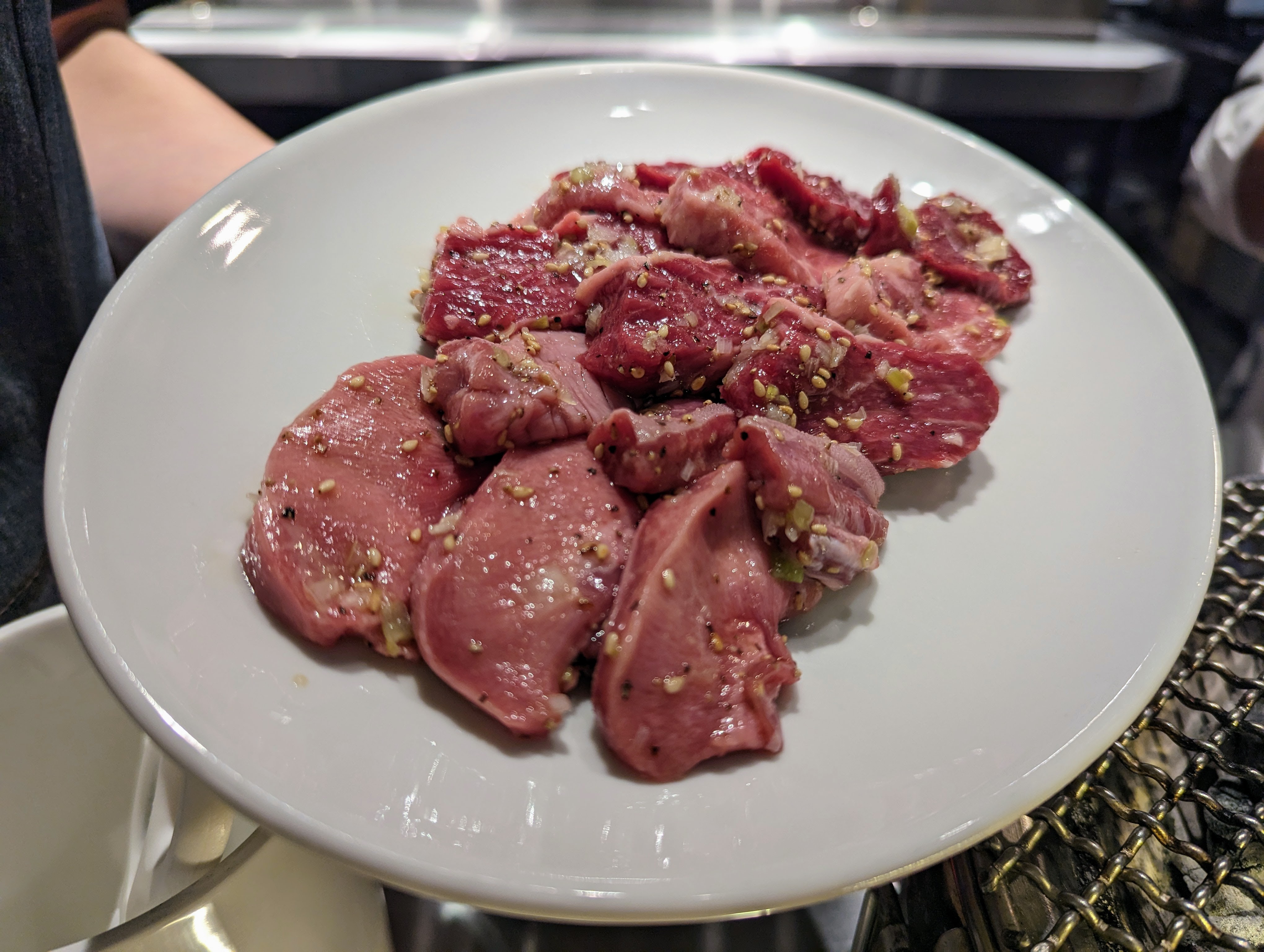 【神戸/三宮】丸貴ジンギス＠クオリティの高い柔らかい羊肉に感激！フレッシュな野菜も侮れない。