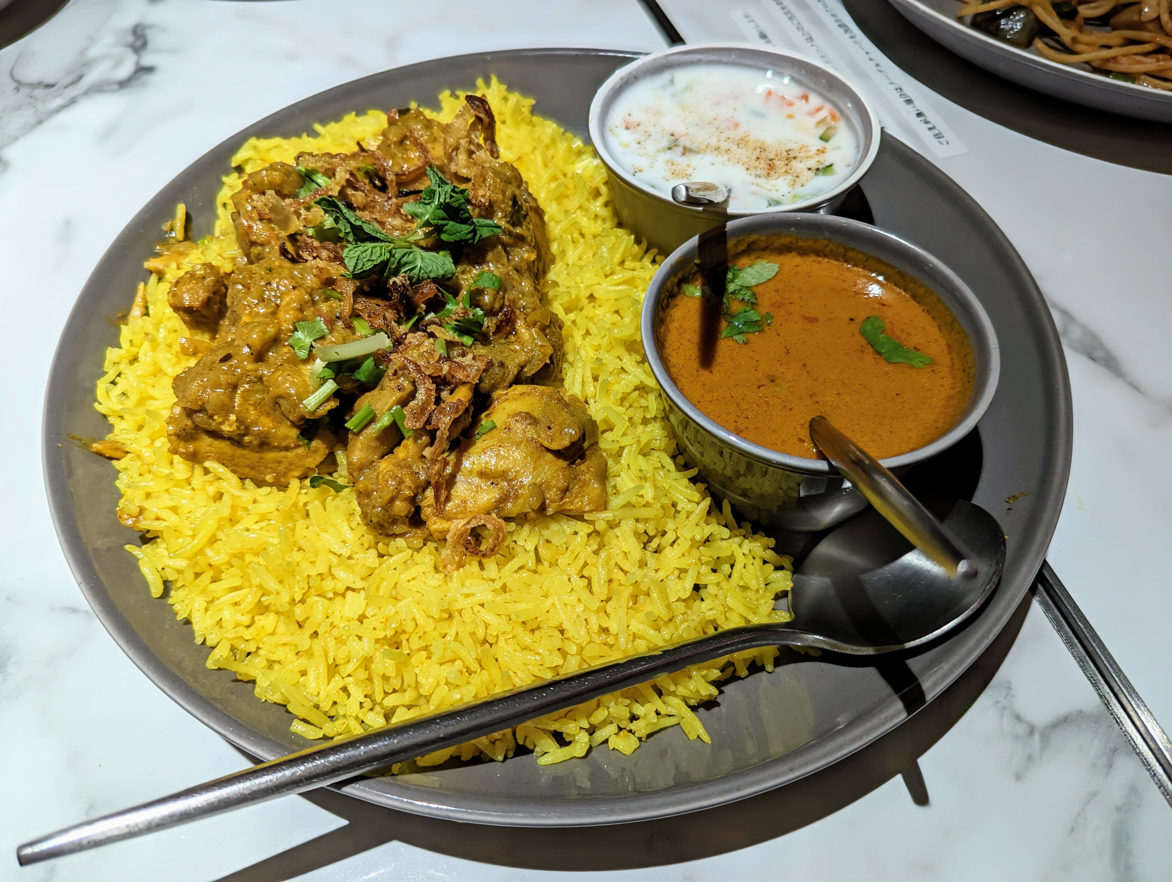 【東京駅】バンゲラズスパイスビストロ＆カフェ＠東京駅で気軽にスパイス料理。ビリヤニがおすすめ！